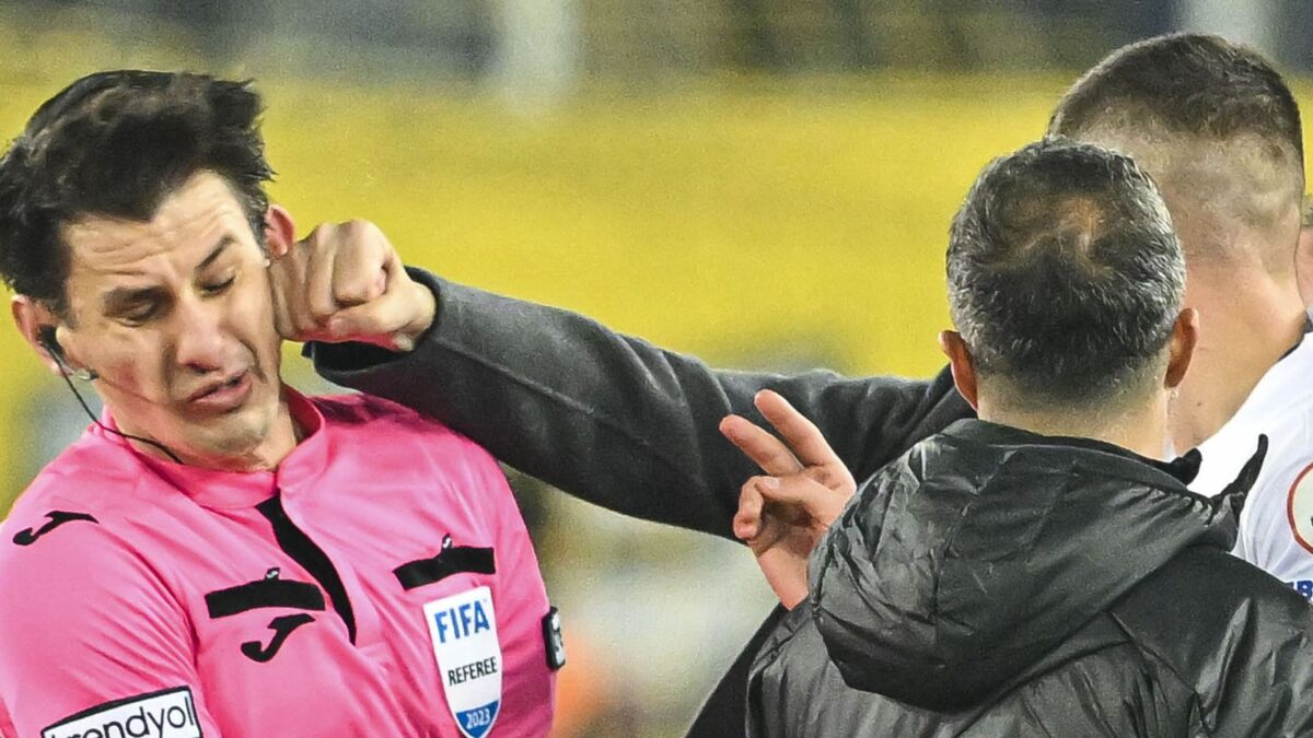 Referee attacked on a football pitch