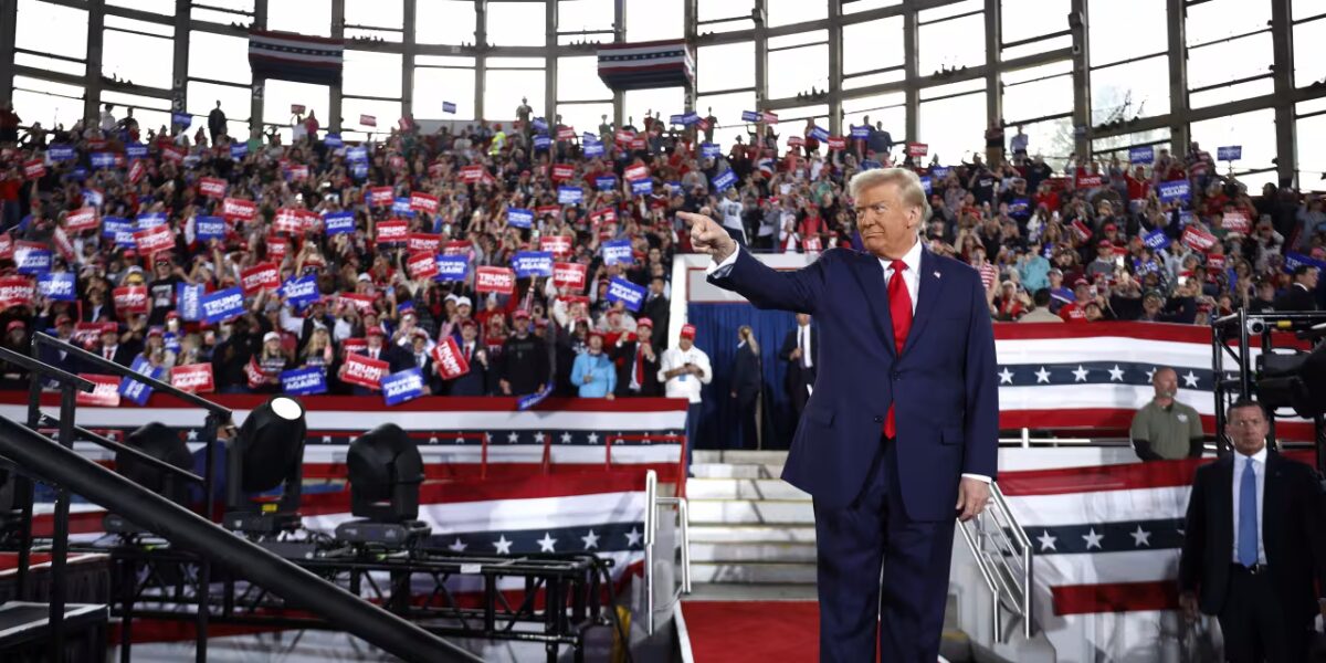 Trump promises $5,000 dividends if Republicans win midterm elections