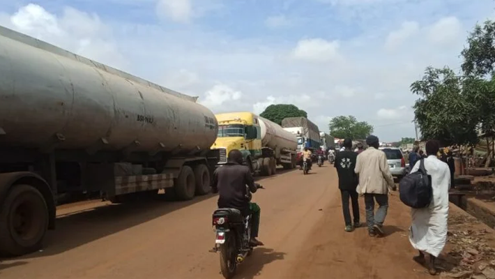 Blocked Mokwa-Bida highway