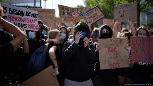 French students protesting