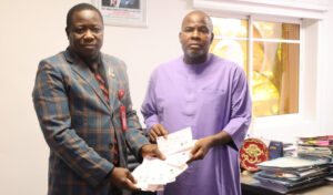 EFCC returns recovered N125 million to victim of Lagos land fraud