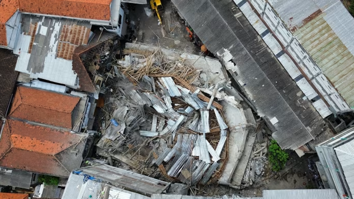 Collapsed boarding school